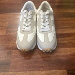 MIA Olia Women’s Sneakers Size 9M Neutral Ivory Lace Up Platform Minimalist